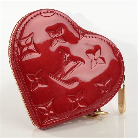 vernis heart coin purse.